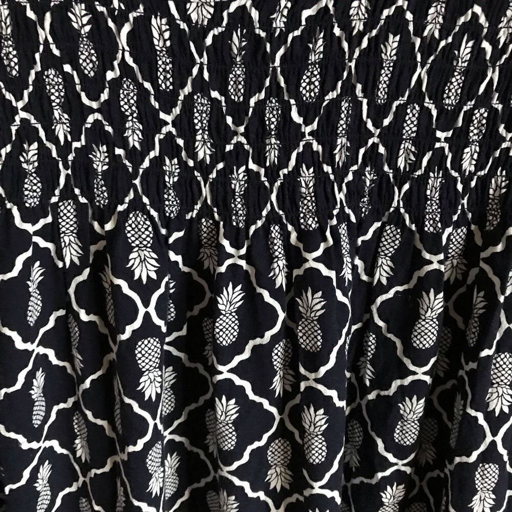 Crown & Ivy Blouse top navy blue pineapple smocked sleeveless career plus SZ 2X - Picture 3 of 4